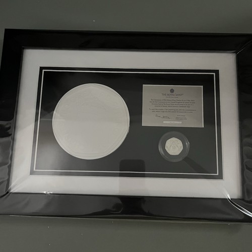 Framed commemorative set - framed,
